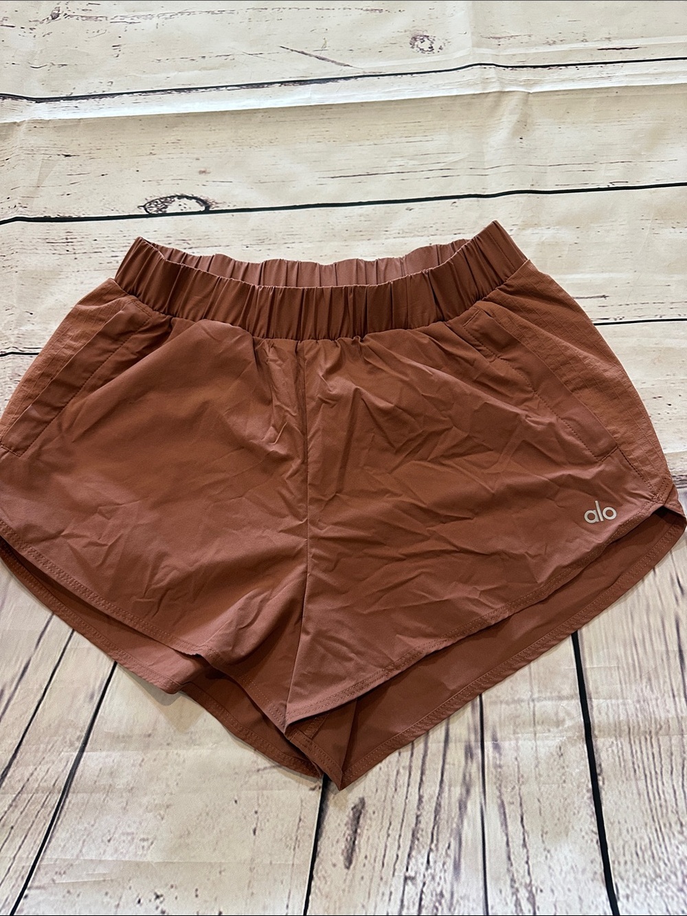 ALO Yoga rose brown High-Rise Athletic Shorts